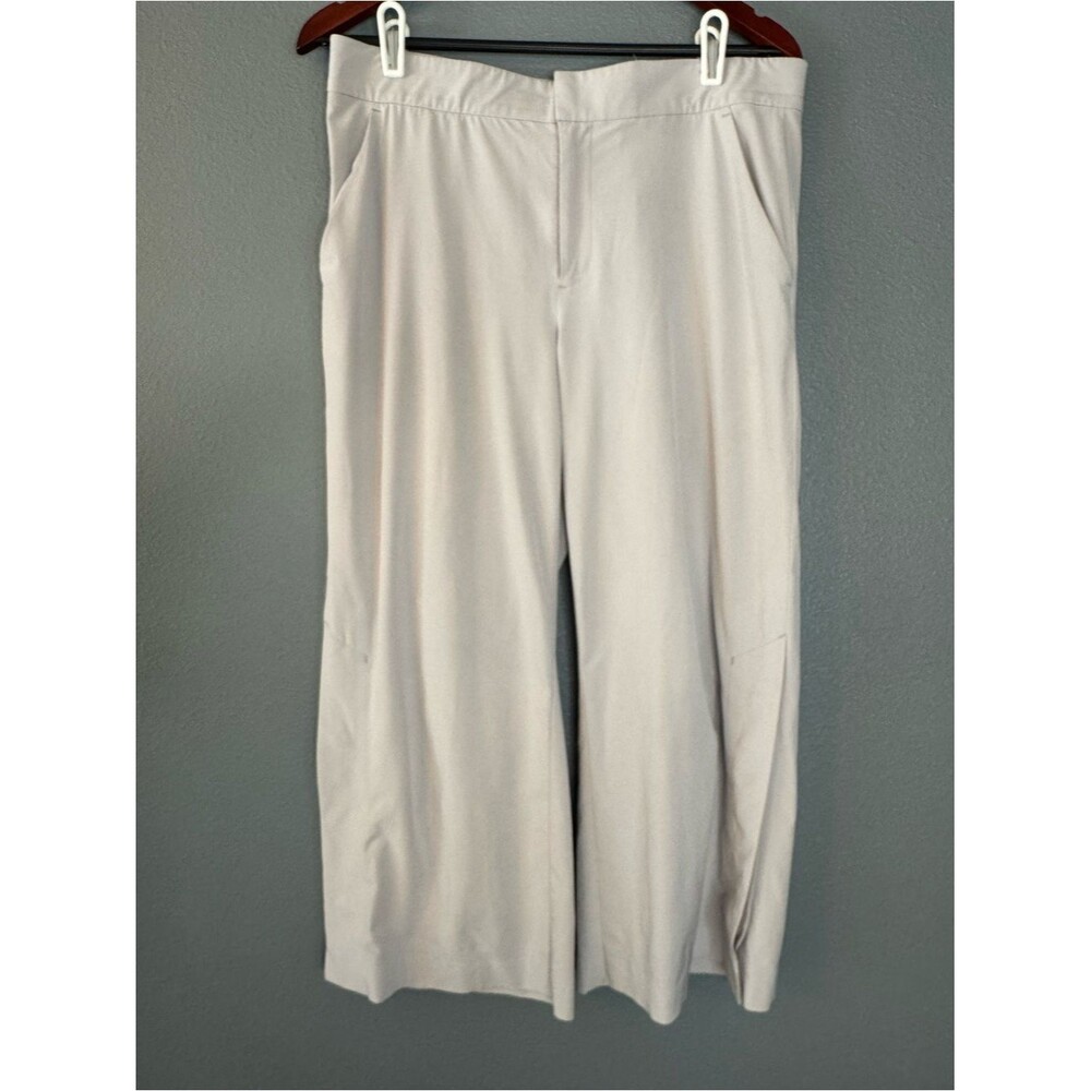 Athleta Womens 12 Light Gray Wide Leg Cropped Pants Pull On Stretch Travel Slit